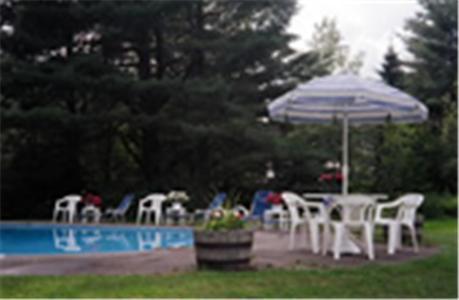 Bears Lair Inn Stowe Exterior photo