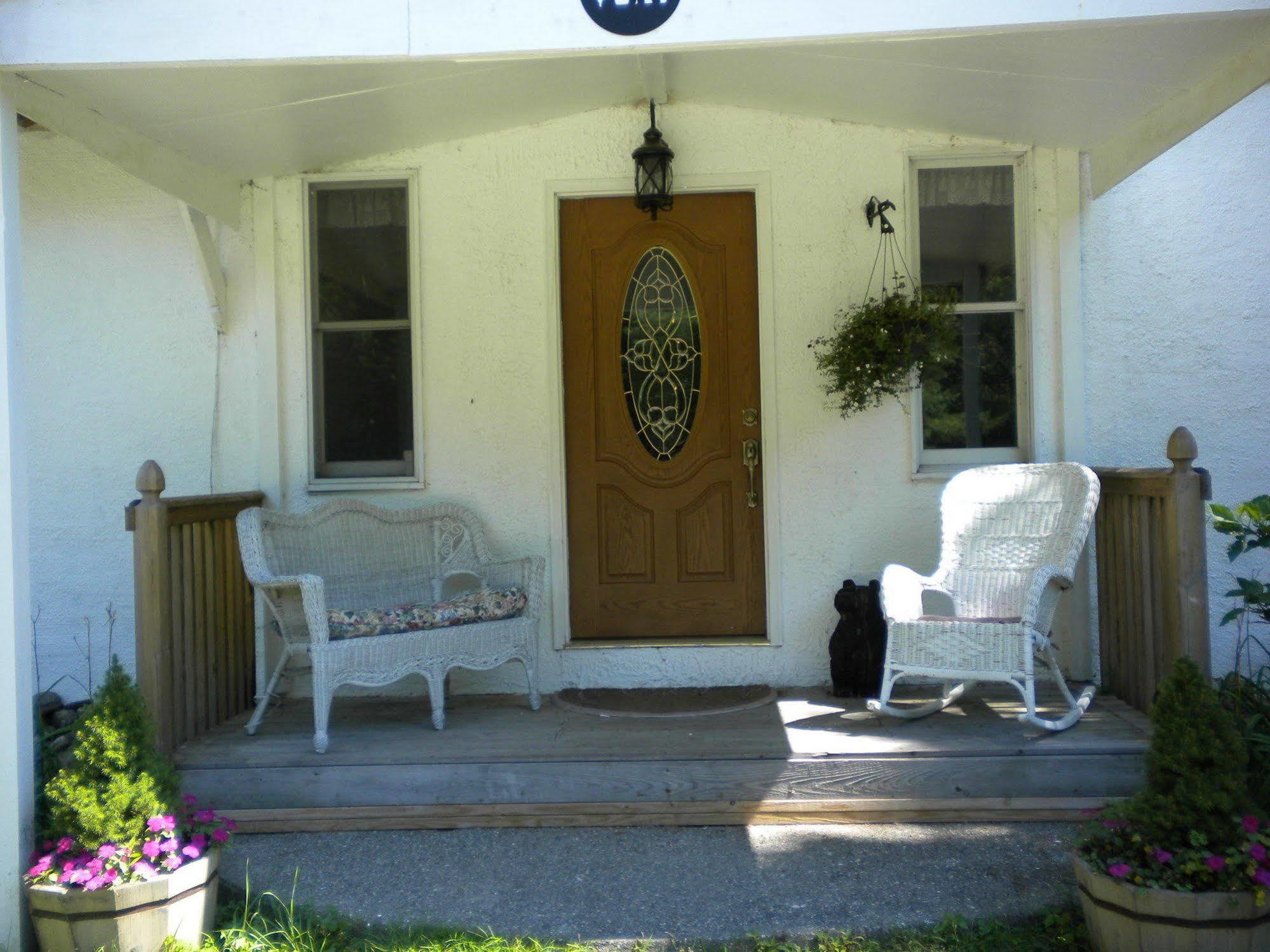 Bears Lair Inn Stowe Exterior photo